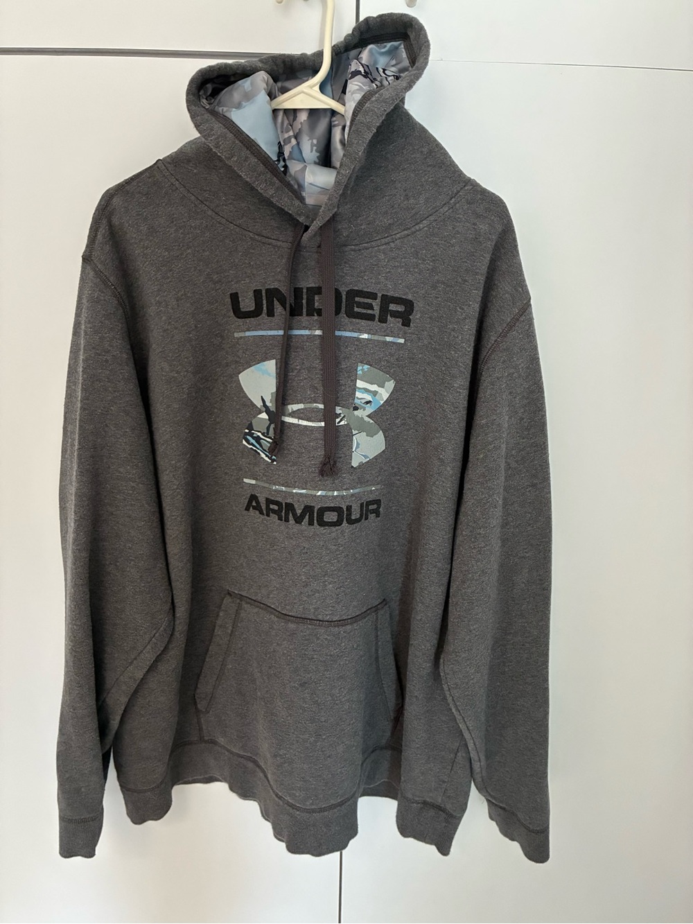 Under Armour Unisex Charcoal Gray Camo-Logo Pullover Hoodie Drawstrings 3XL